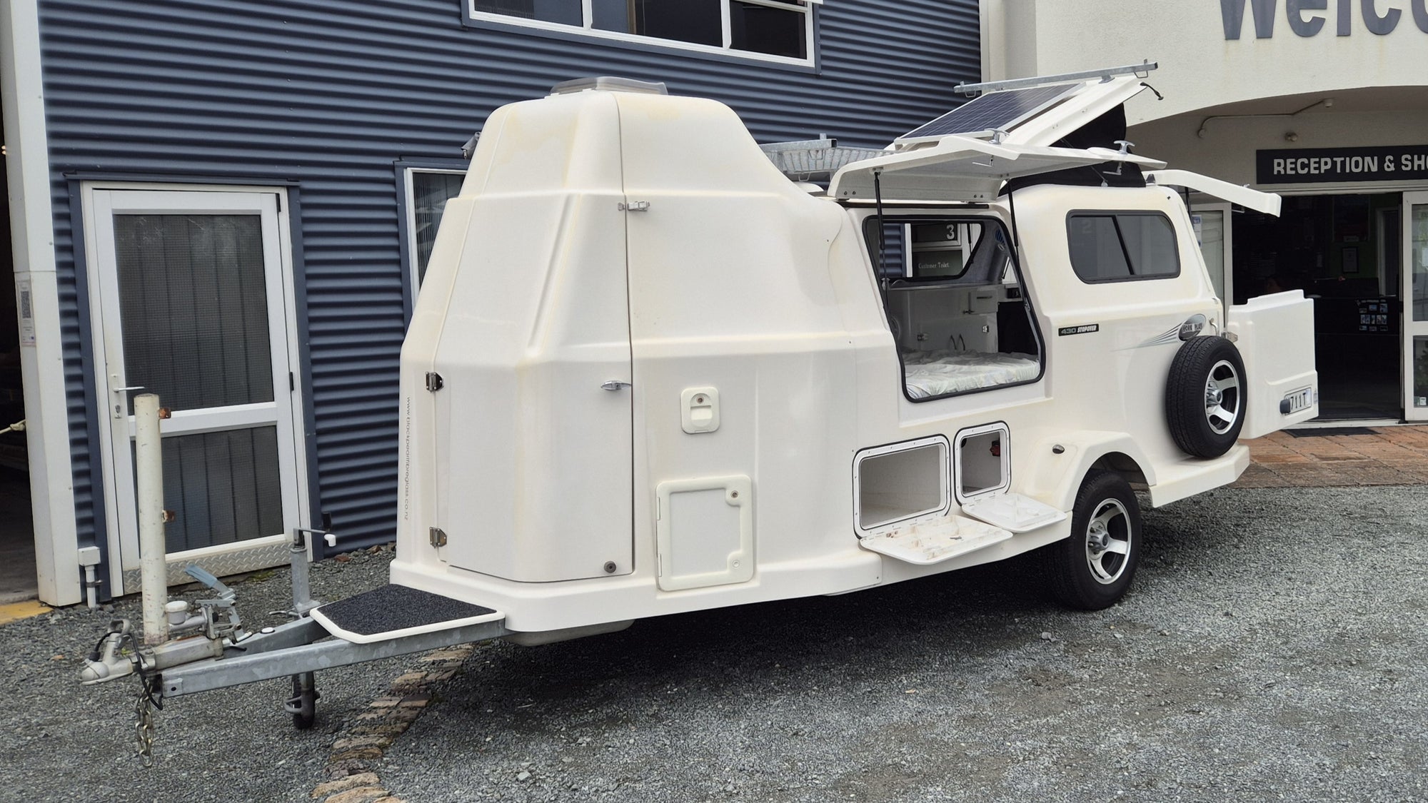 2013 Work and Play 430 Stopover