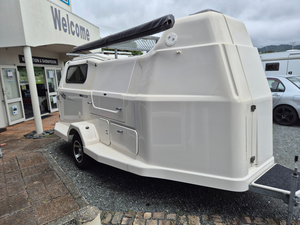 2013 Work and Play 430 Stopover