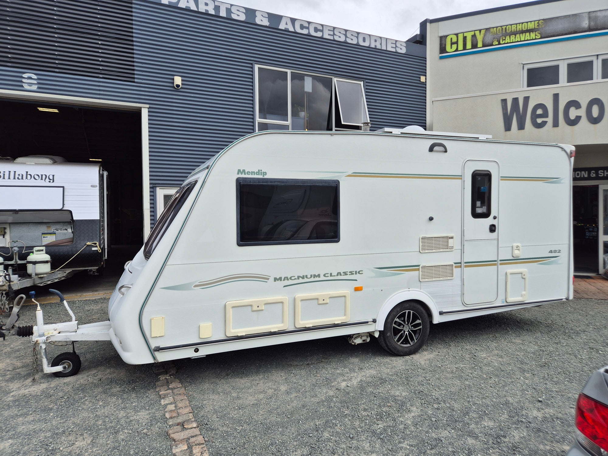 2006 Compass Magnum Classic