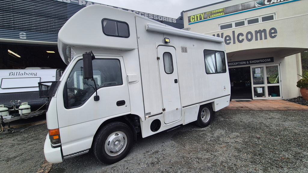 1996 Isuzu N Series 100P