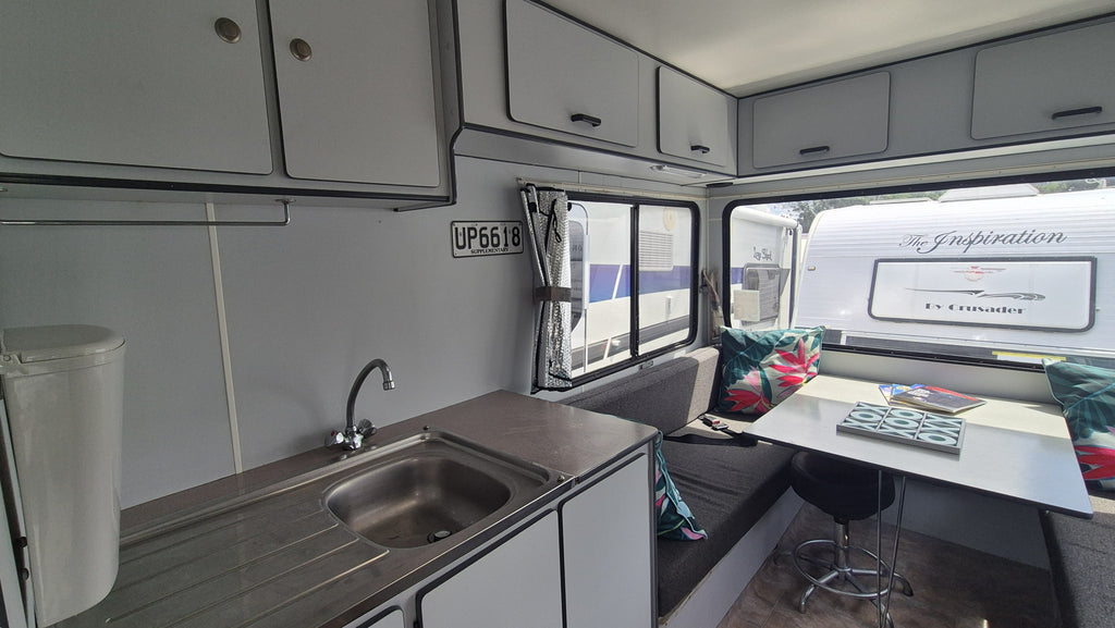 1996 Isuzu N Series 100P