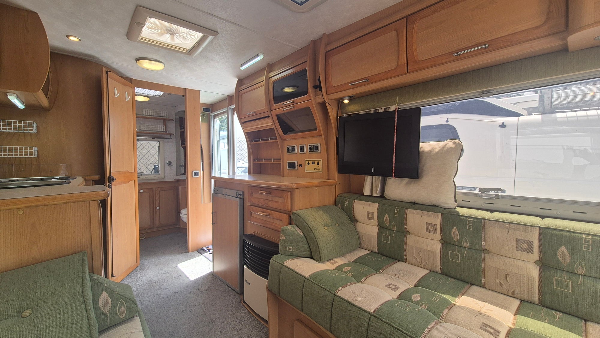 2006 Compass Magnum Classic