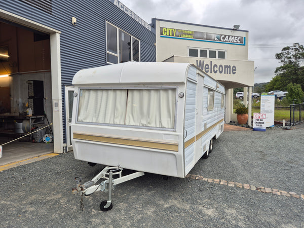 1975 Oxford Caravan