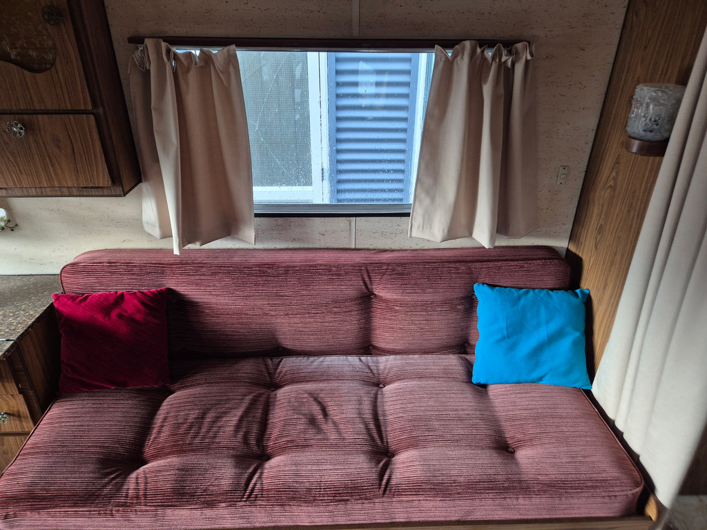 1975 Oxford Caravan