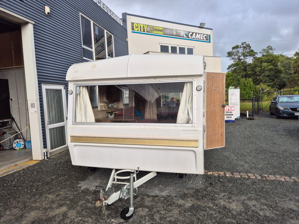 1975 Oxford Caravan