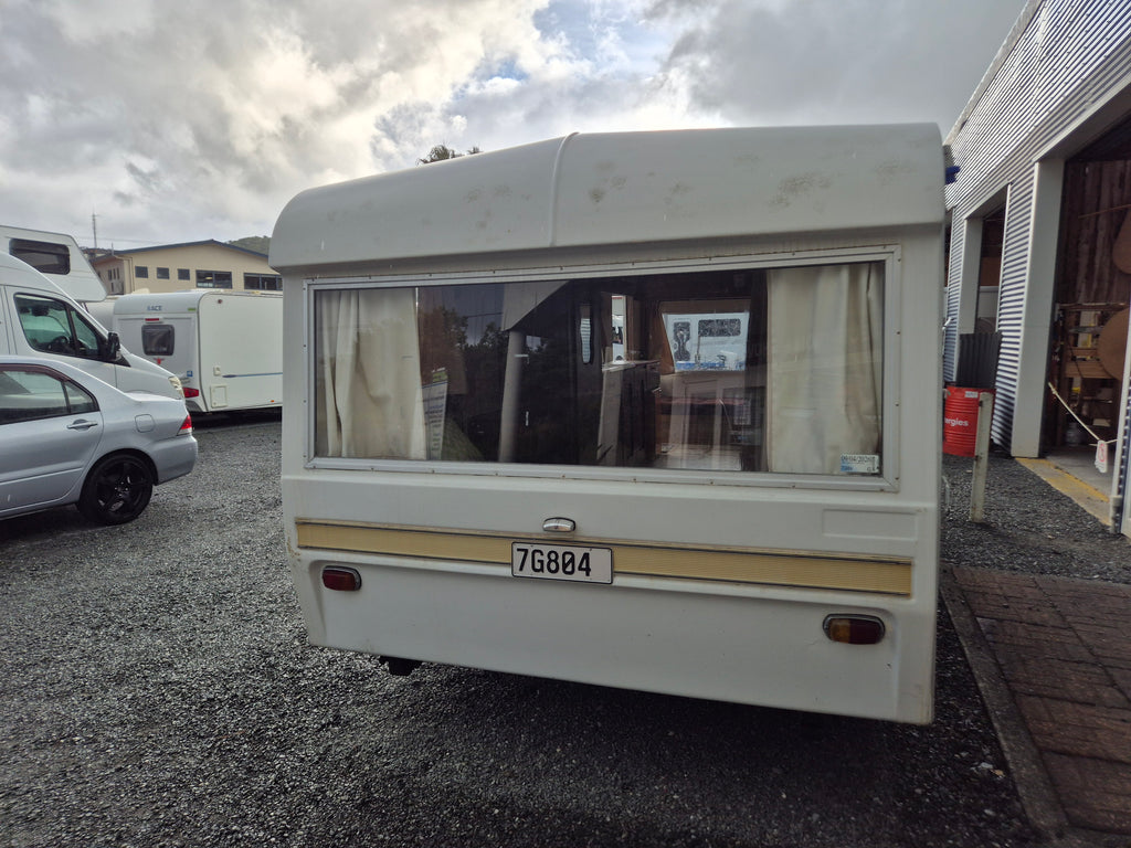 1975 Oxford Caravan