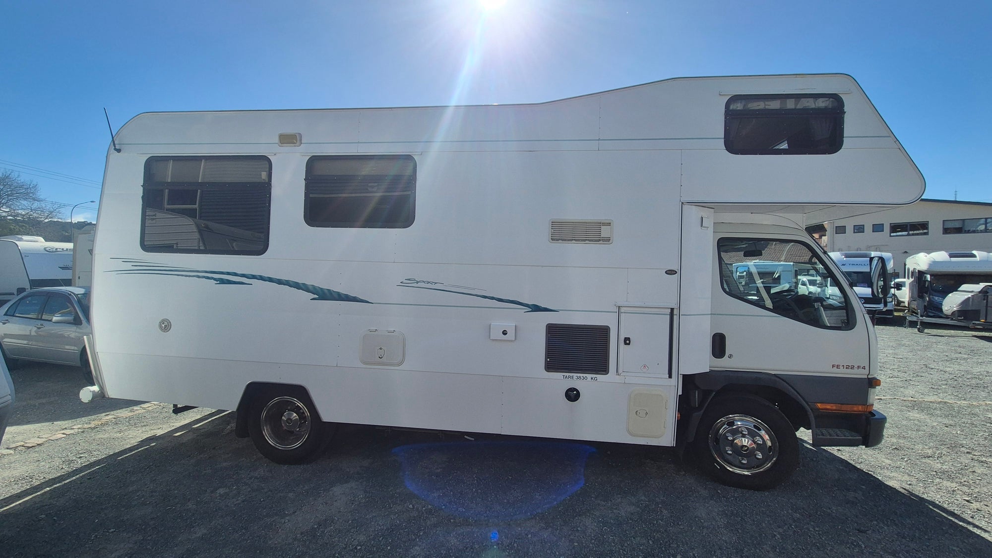 2004 Mitsubishi Traillite