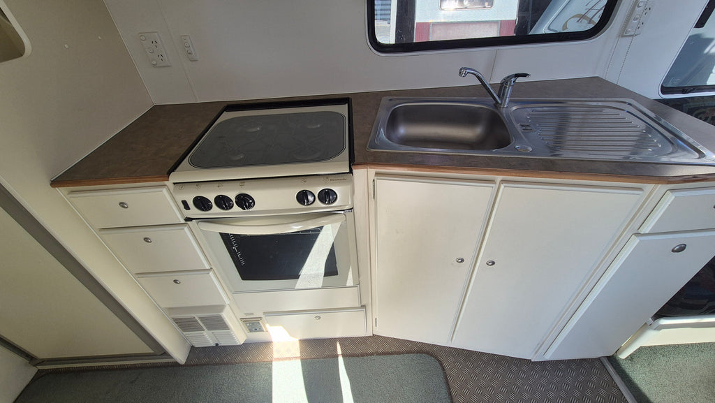 2004 Mitsubishi Traillite