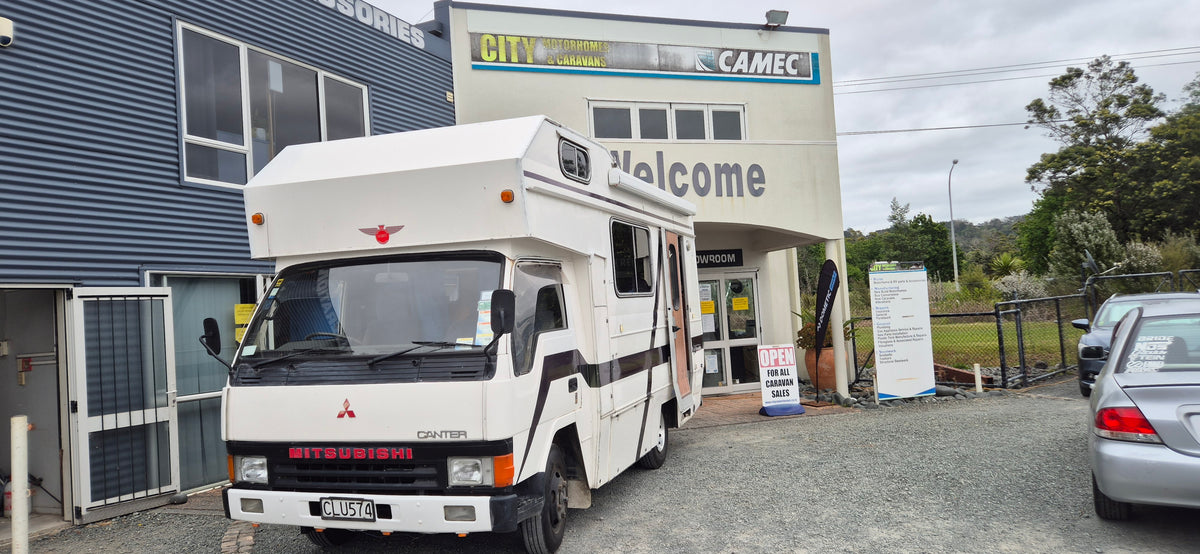 1992 Mitsubishi Canter Munro