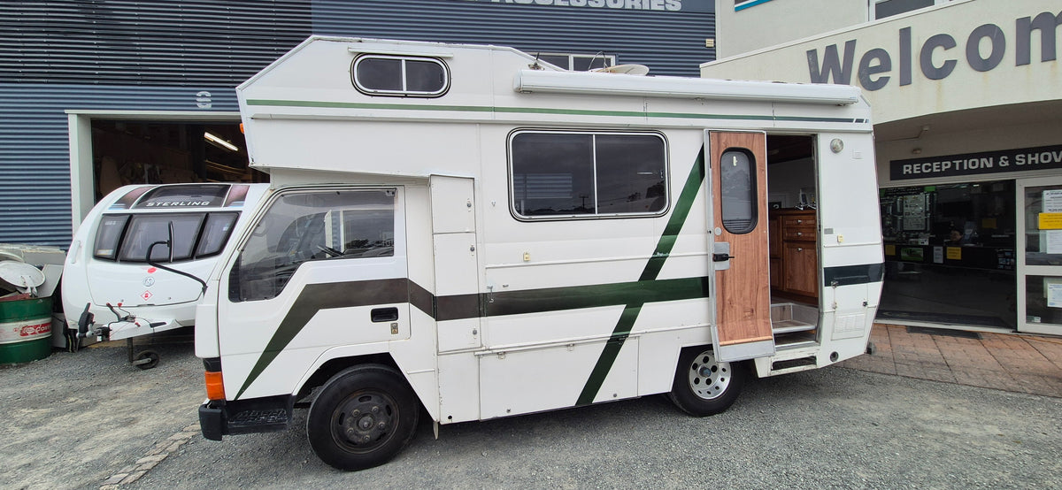 1992 Mitsubishi Canter Munro