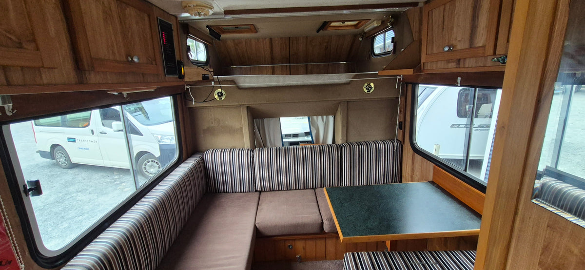 1992 Mitsubishi Canter Munro