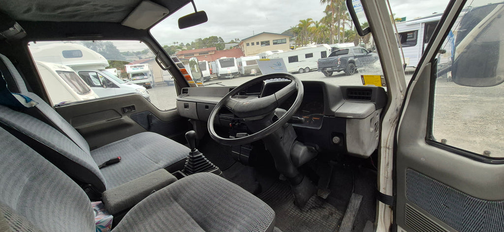 1992 Mitsubishi Canter Munro