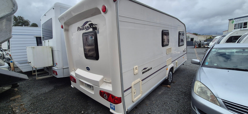 2004 Bailey Monarch