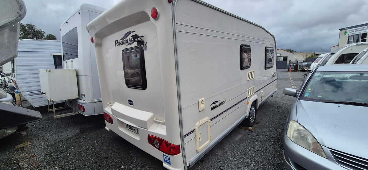 2004 Bailey Monarch