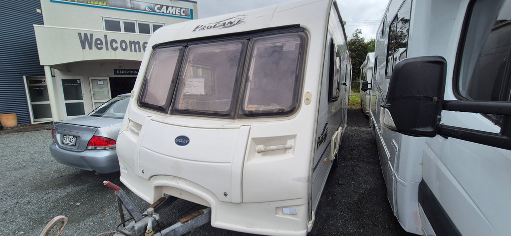 2004 Bailey Monarch