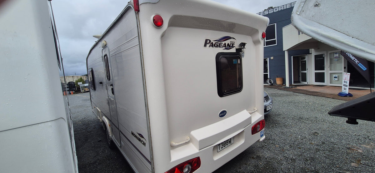2004 Bailey Monarch