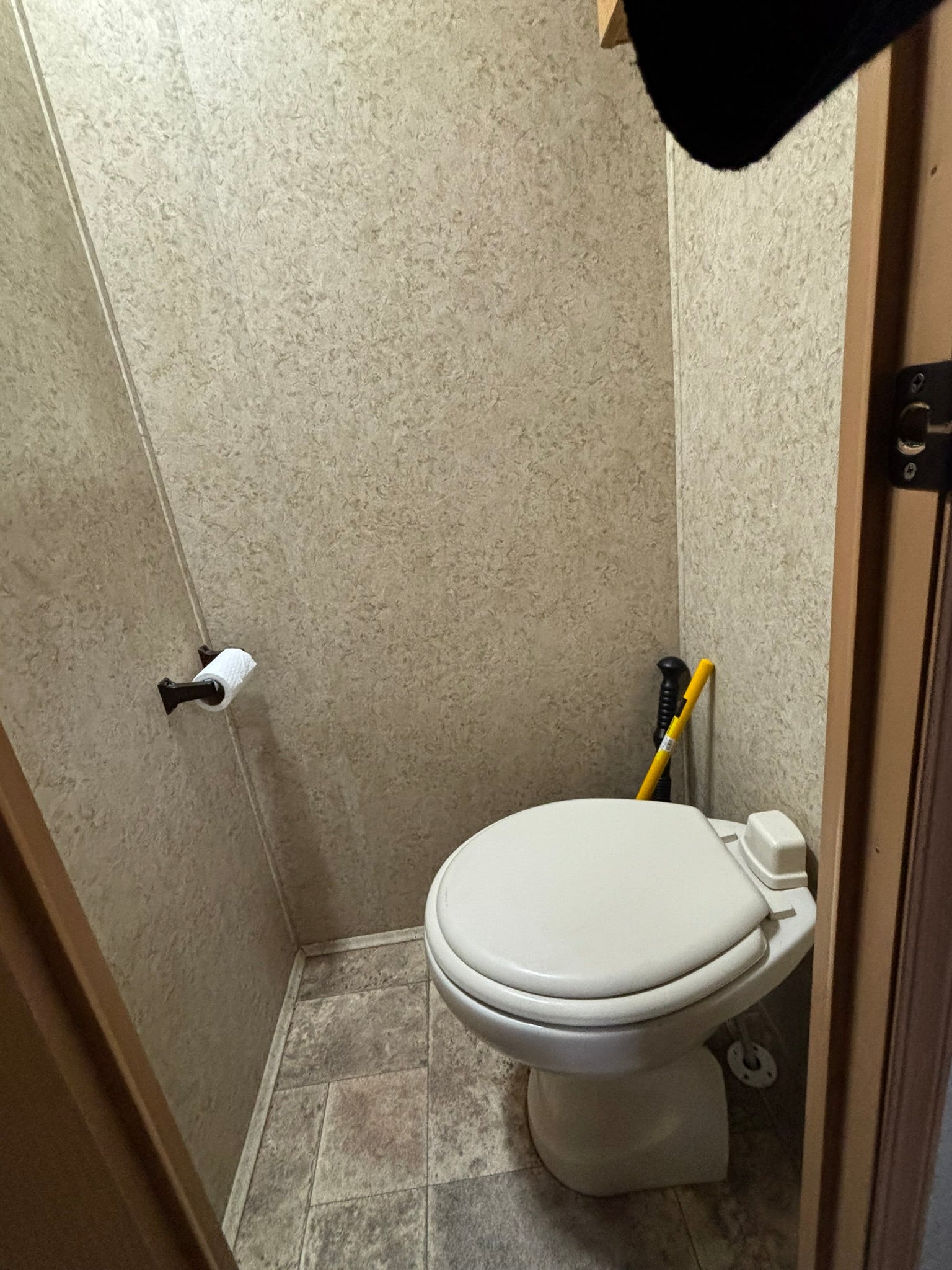 2010 Evergreen Ultima w/ 2015 Holden Colorado Tow Vehicle